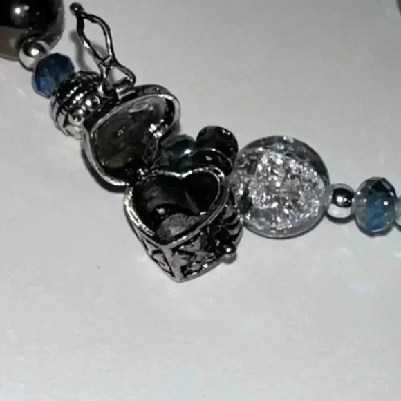 Alexa's Angels Bracelet, Gunmetal, Silver NEW! Heart Prayer Box in original bag - Picture 4 of 16